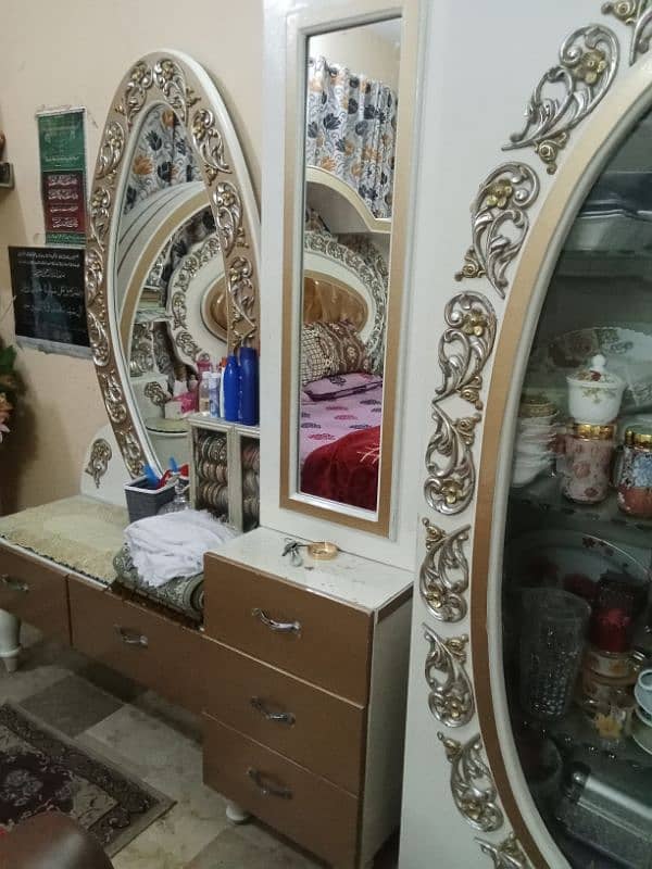 Good condition Deco Furniture bed room set for sale in karachi 6