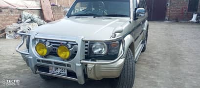 Mitsubishi Pajero 1992