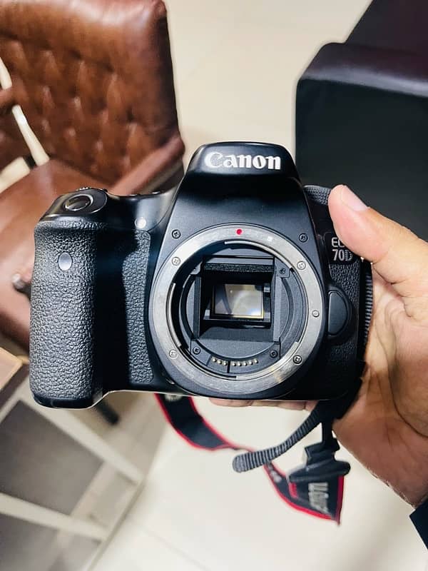 canon 70D DSLR camera with wifi 2