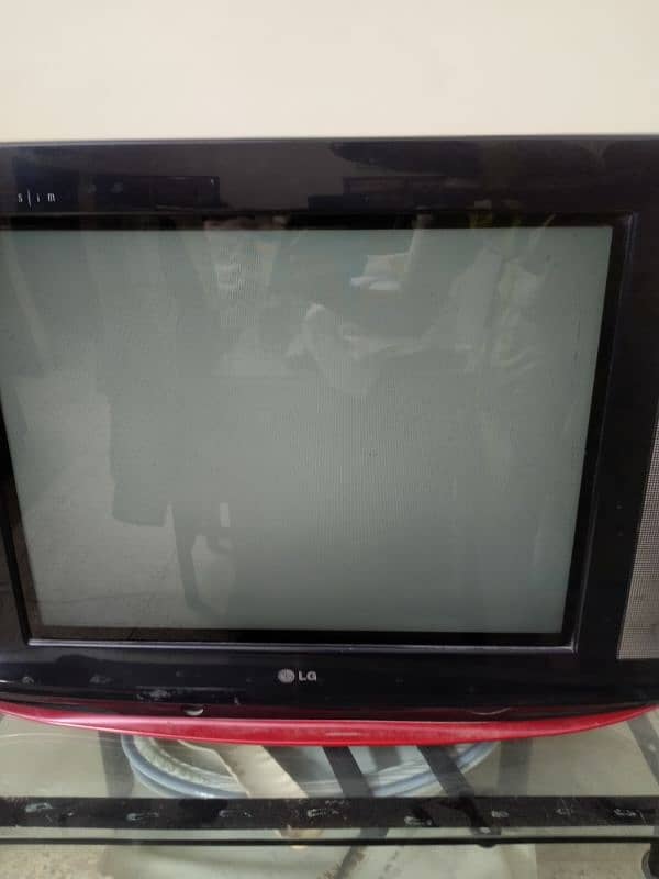 Original LG TV in very good condition 1