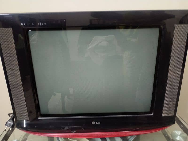 Original LG TV in very good condition 2