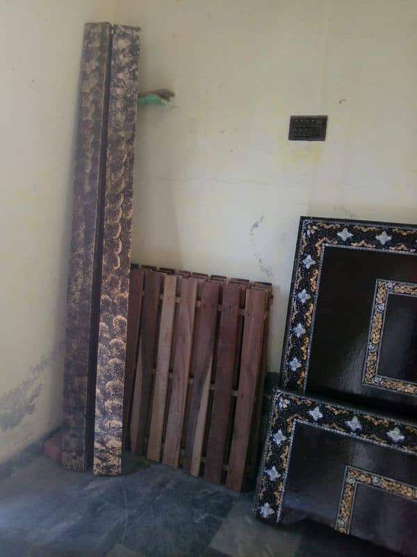 Double bed king size new candetion for sale in Lahore 3