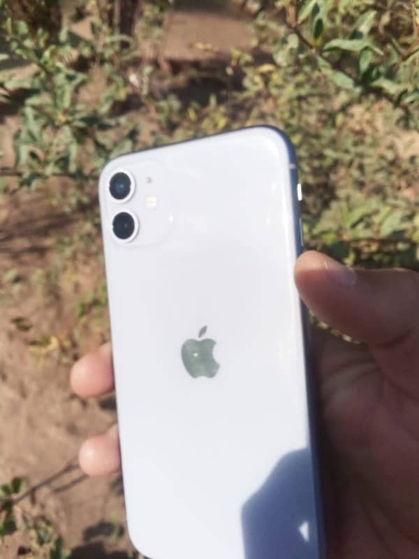 iPhone 11 64Gb 3