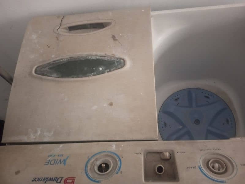 Dawlance washing machine and dryer 1