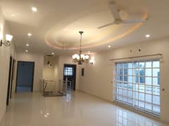 01 Kanal 3 Bed Rooms Lower Portion Lock Beautiful Upper Portion Available For Rent in DHA Phase 5 Lahore Cantt