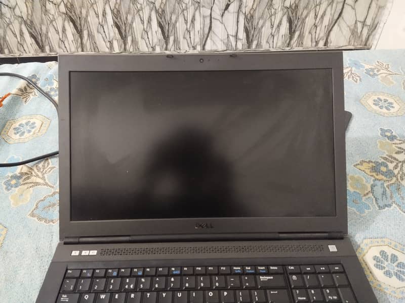 Dell  precision m6800 5