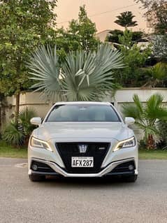 Toyota Crown 2018