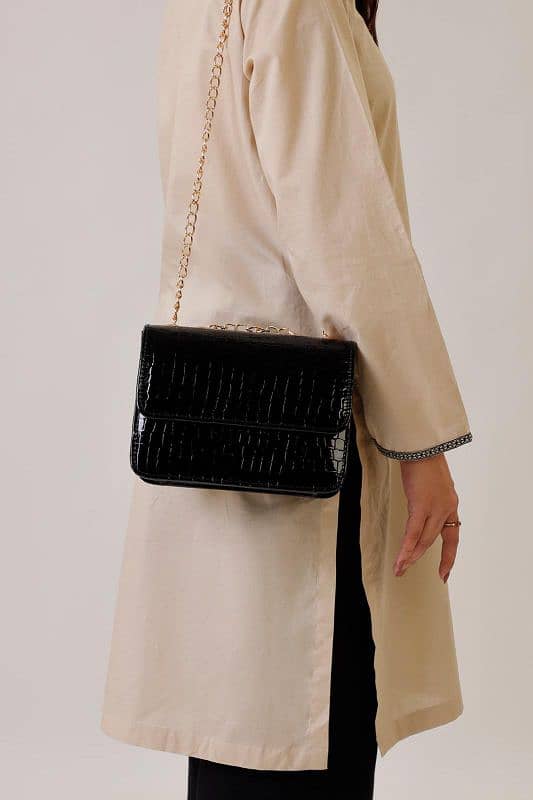 stylish women,s cross body bag 0