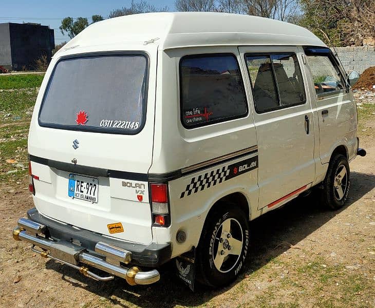 Suzuki Bolan 2011 3