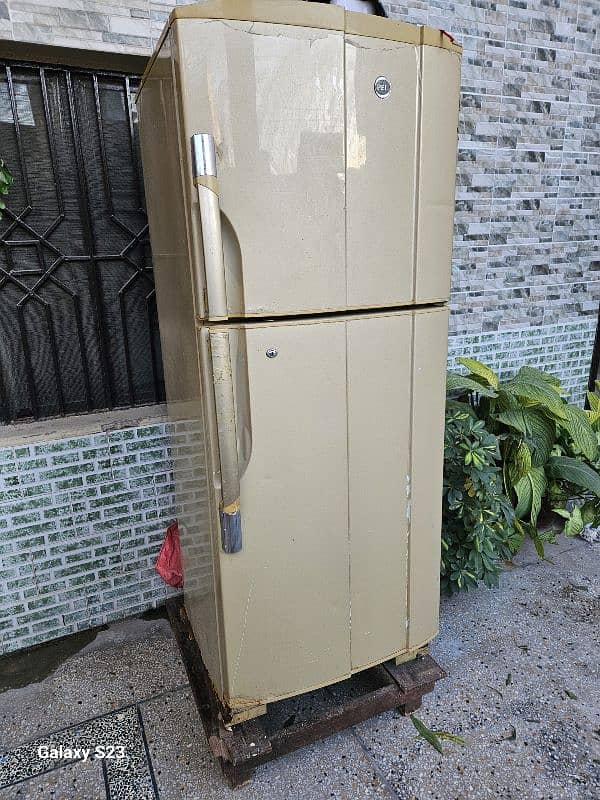 PEL Refrigerator Fridge Large Size 0