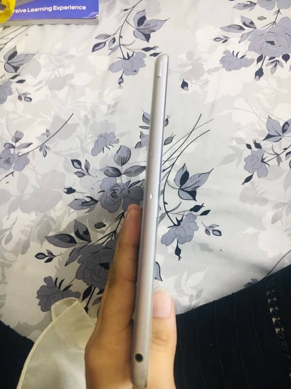 Apple Ipad Air 16 GB 5