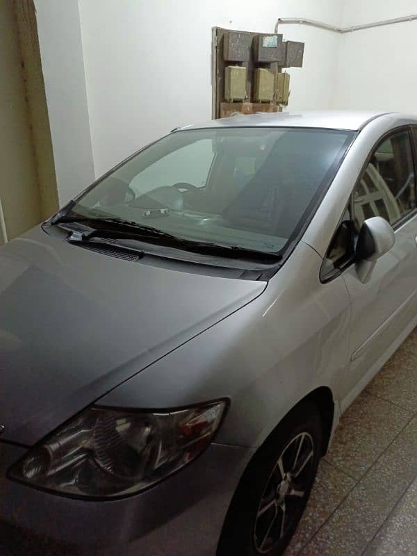 Honda City IDSI 2003 Islamabad reg 8