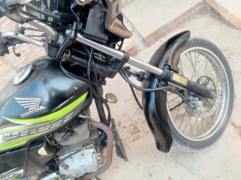 honda deluxe 2016 Karachi number 1