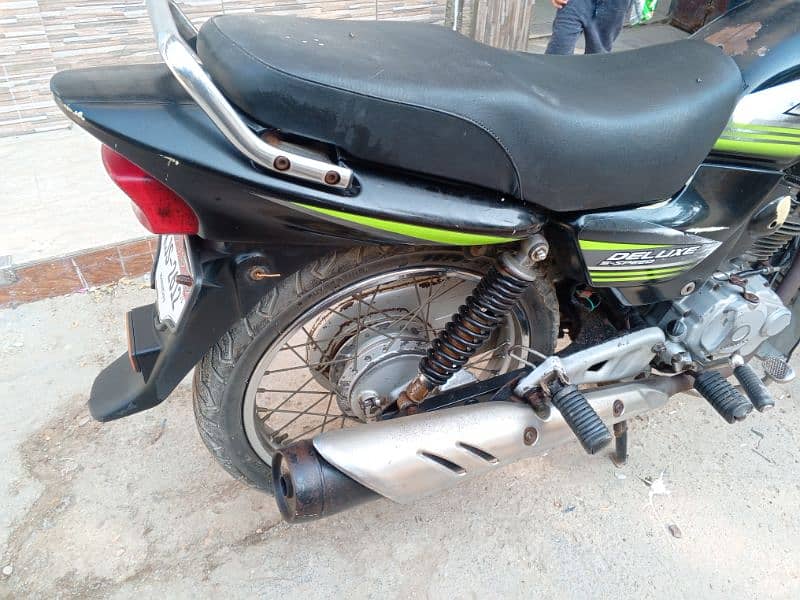 honda deluxe 2016 Karachi number 3