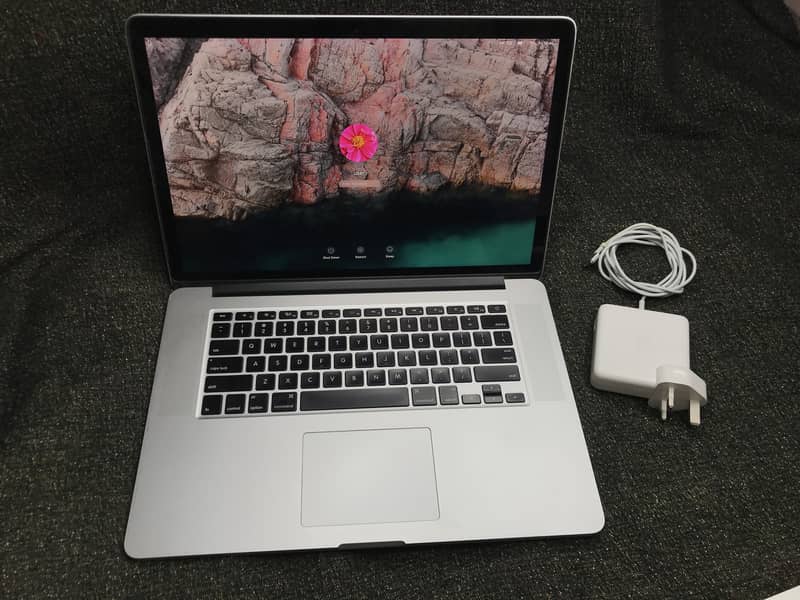 Apple Macbook Pro | Lush Piece LLA | 15 inch" | 512 SSD 2