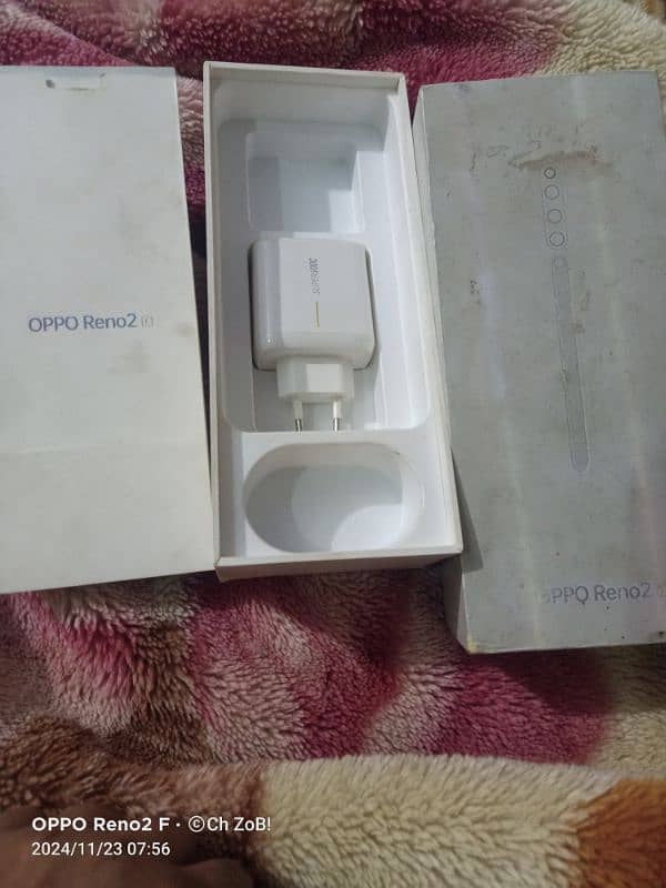 Reno with vooc charger box 5