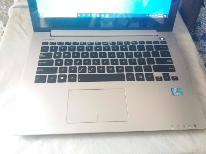 ASUS laptop  Touch supported  i5  3gen 1