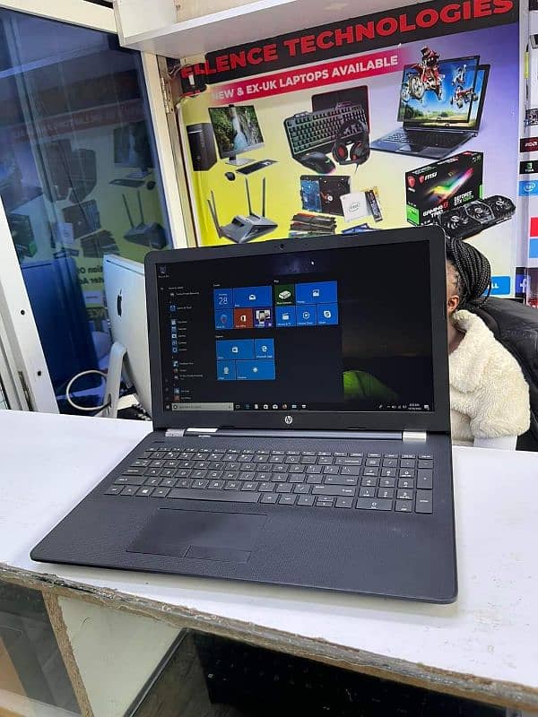 Touch Screen 8GB Ram Hp Core i3 7th Gen Big Display 15.6 Numpad 2