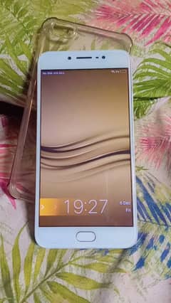 Vivo Y67 for sale