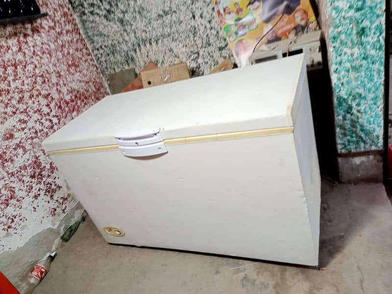 Waves  Deep Freezer 315 Model Single Door 0