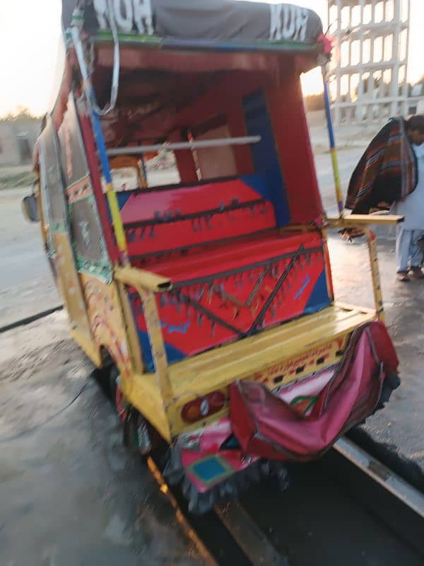 rozgar 9 seater raksha 6