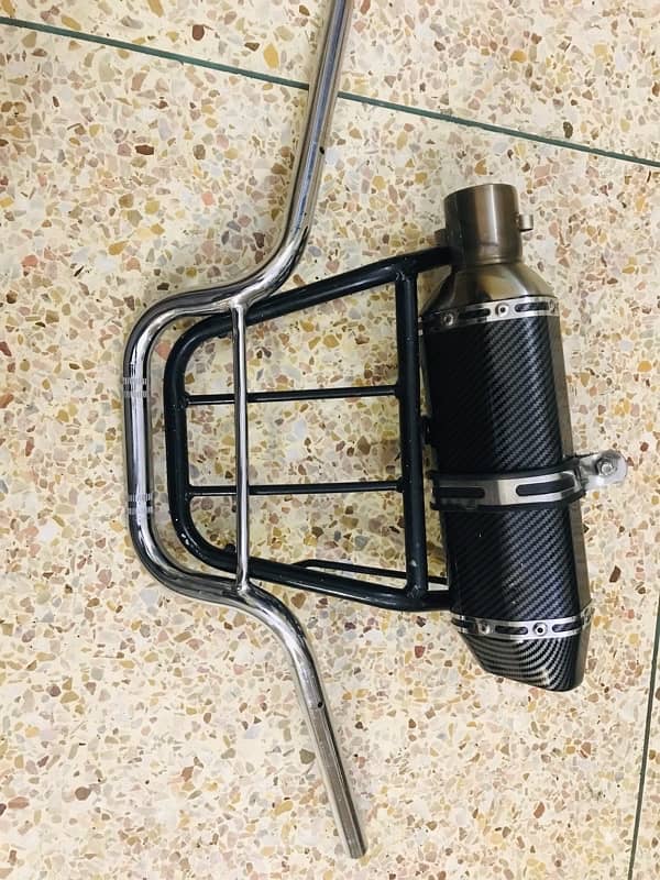 Akrapovic exhausted & ybz handle and back stand for sale 3