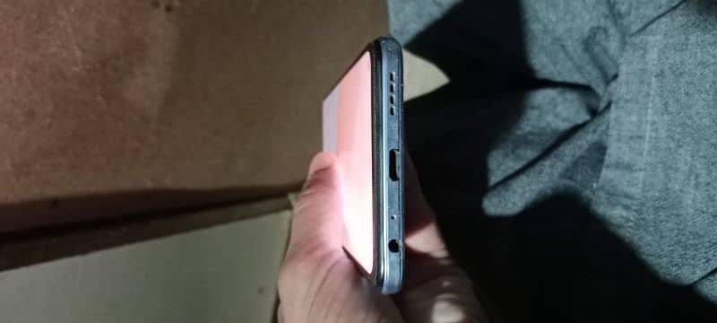 VIVO Y33S. 8+4.128 2