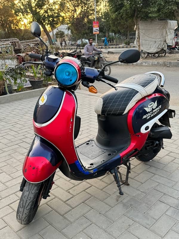 Road Prince 2019 Scooty 3