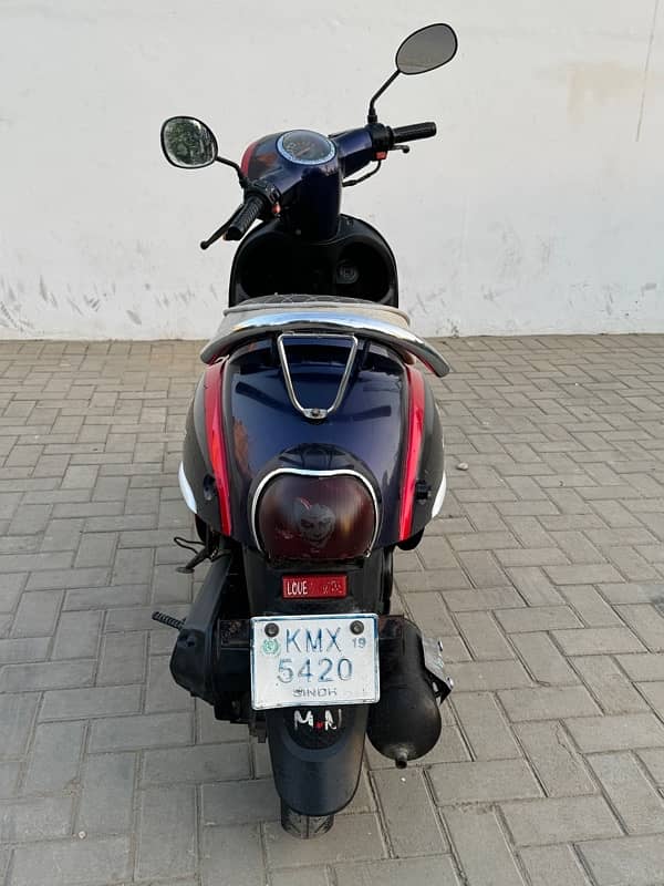 Road Prince 2019 Scooty 4