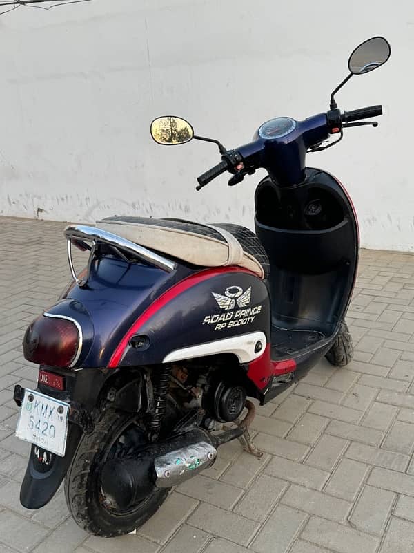 Road Prince 2019 Scooty 5