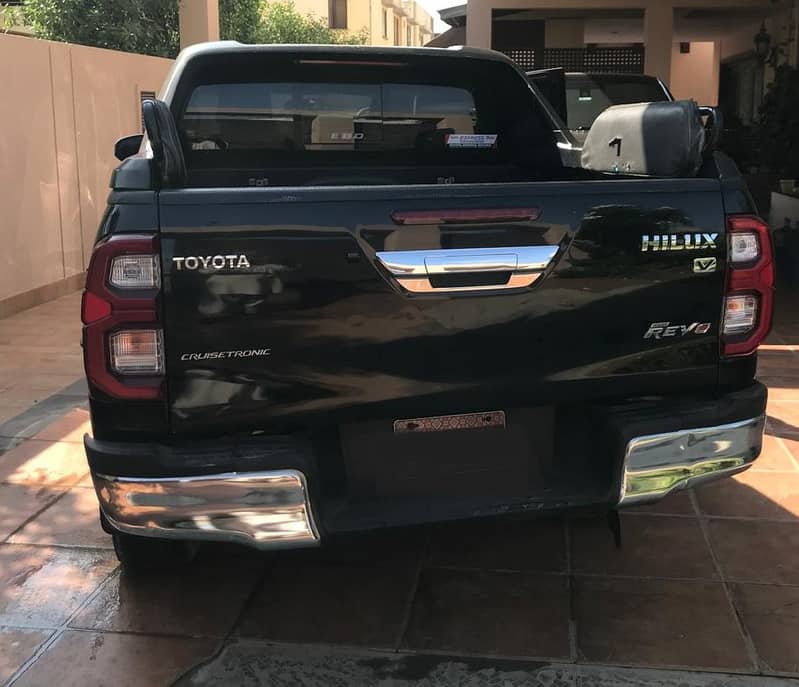 Toyota Hilux 2021 Revo V For sale 4