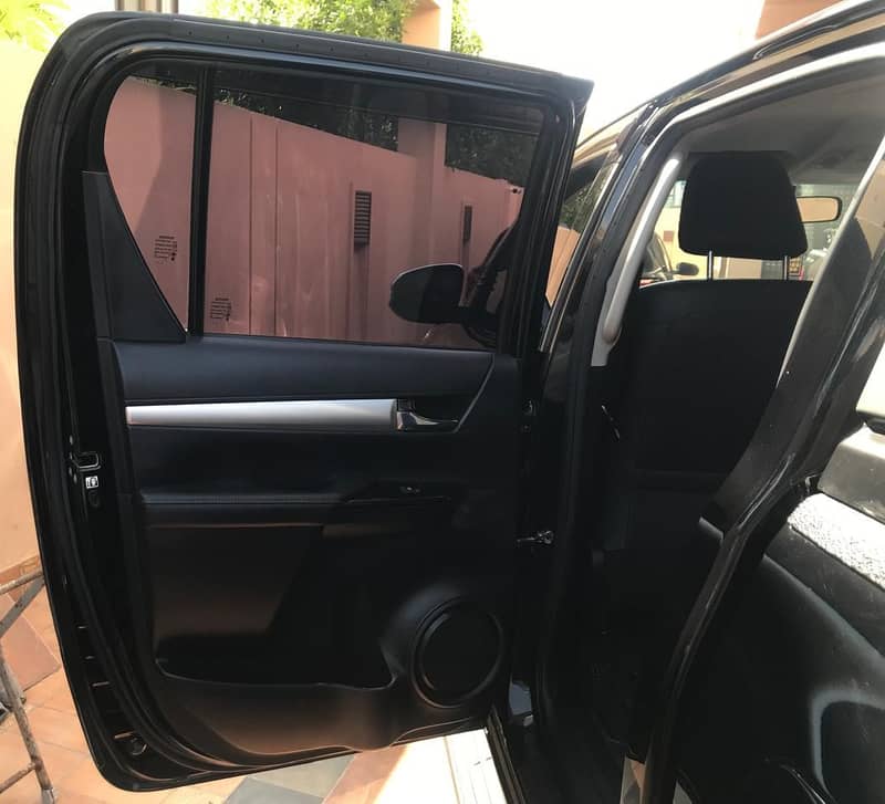 Toyota Hilux 2021 Revo V For sale 9