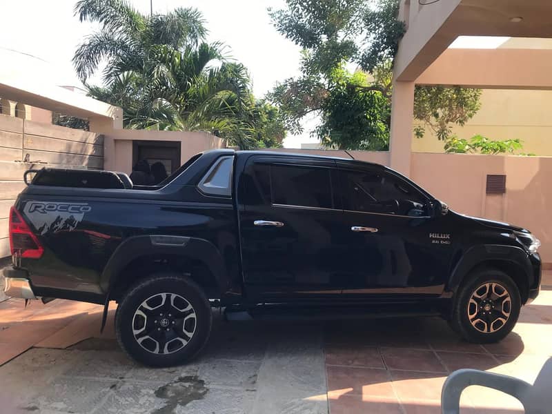 Toyota Hilux 2021 Revo V For sale 14