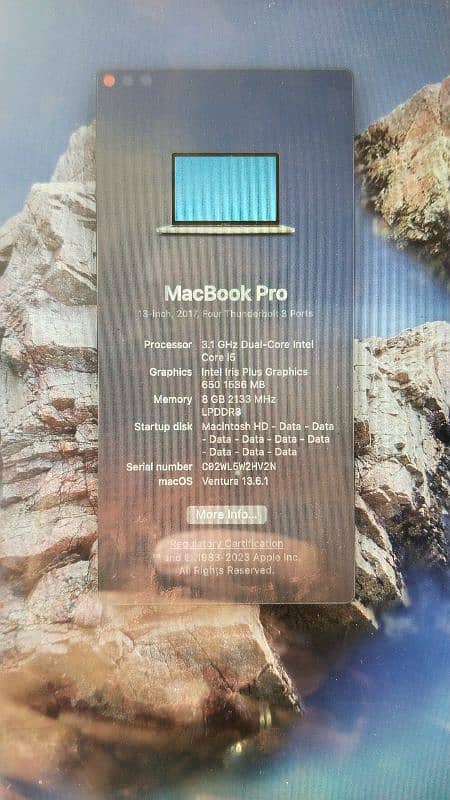 urgent sale. MacBook pro 2017 7