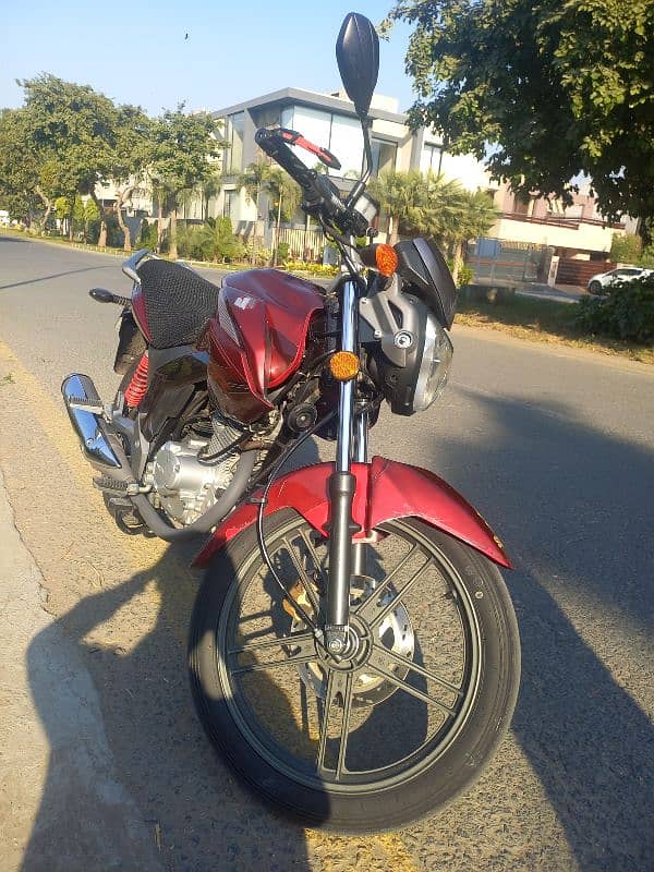 Suzuki GSX 125 3