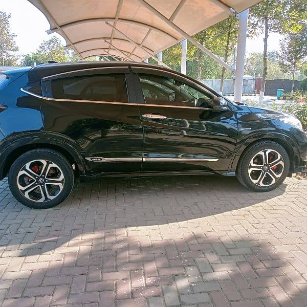 Honda Vezel 2016 Z, Hybrid 18