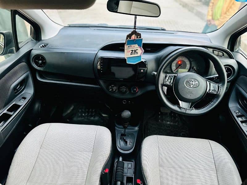 Toyota Vitz 2018 Full Option 11