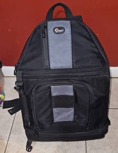 lowepro camera bag just looking new final price 7000