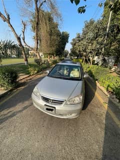 Honda Civic Oriel 2004