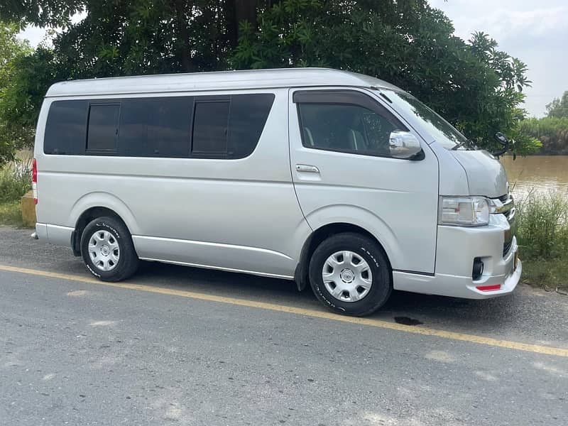 Toyota Hiace 2008 GL auto door 5