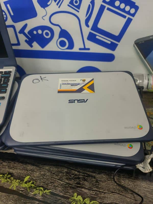 Asus c202S Chromebook Laptop available for discounted price 6