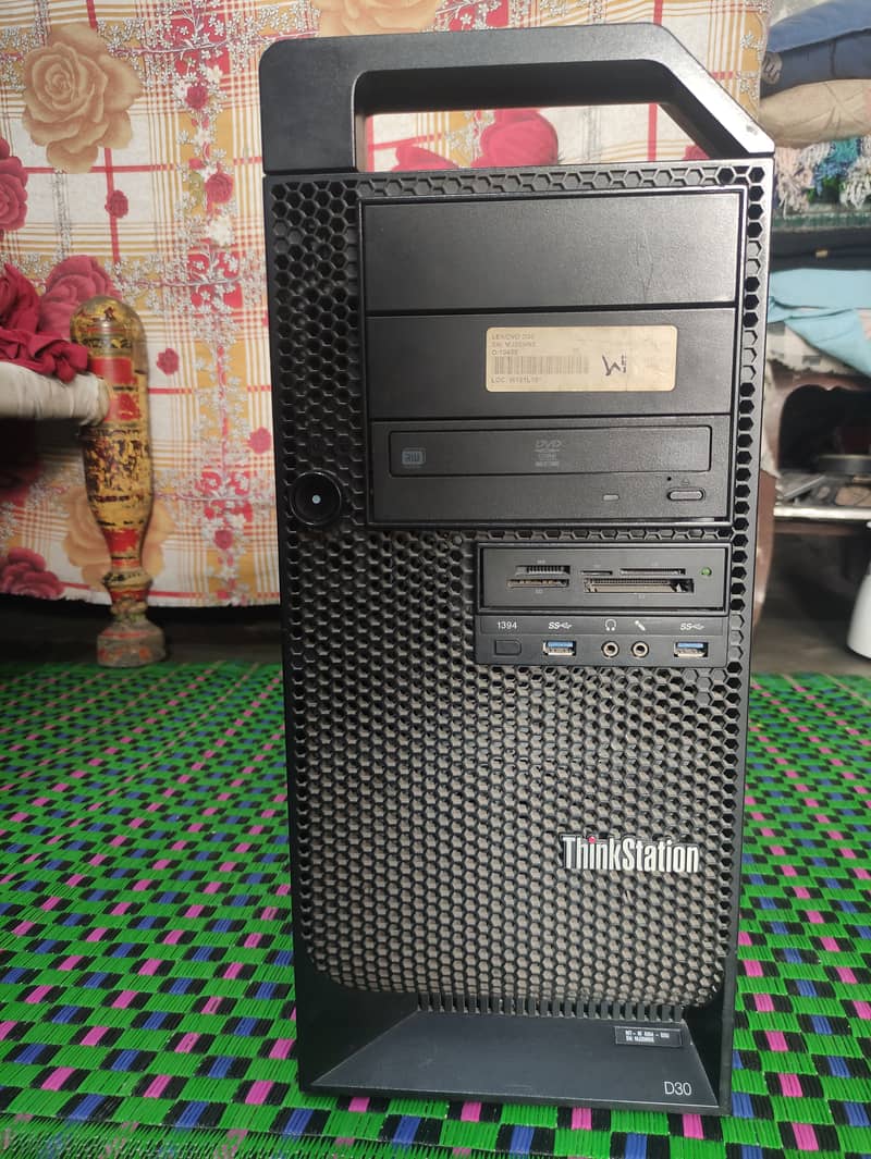 Lenovo D30 ThinkStation 0