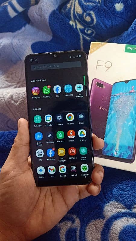 Oppo f9 with box 2