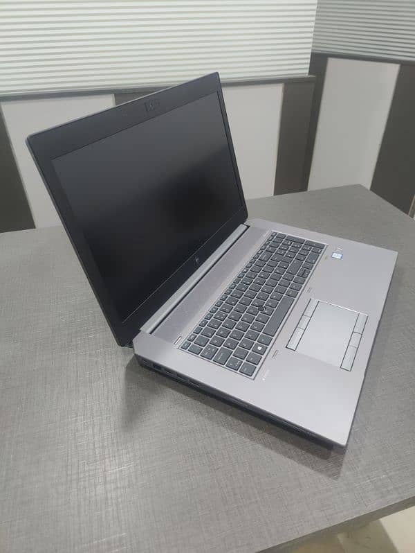 HP ZBOOK 17 G5 0