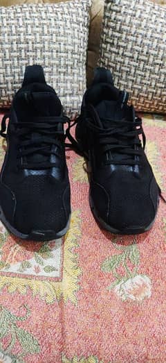 Reebok sports shoes for sale size number UK10. . 45