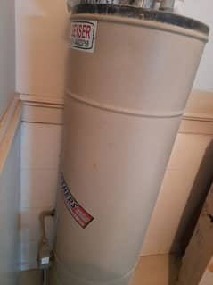 Geyser for Sale 30 Gallons