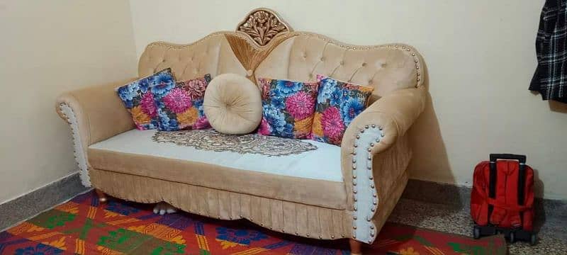 Taj style Sofa 1