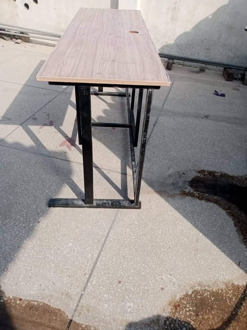 Used Office Computer Tables in good condition 6