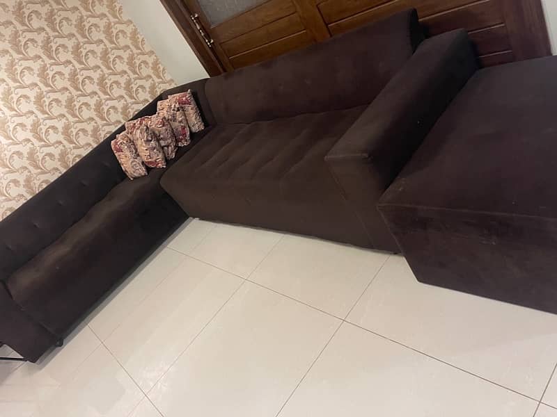 L shape sofa 0