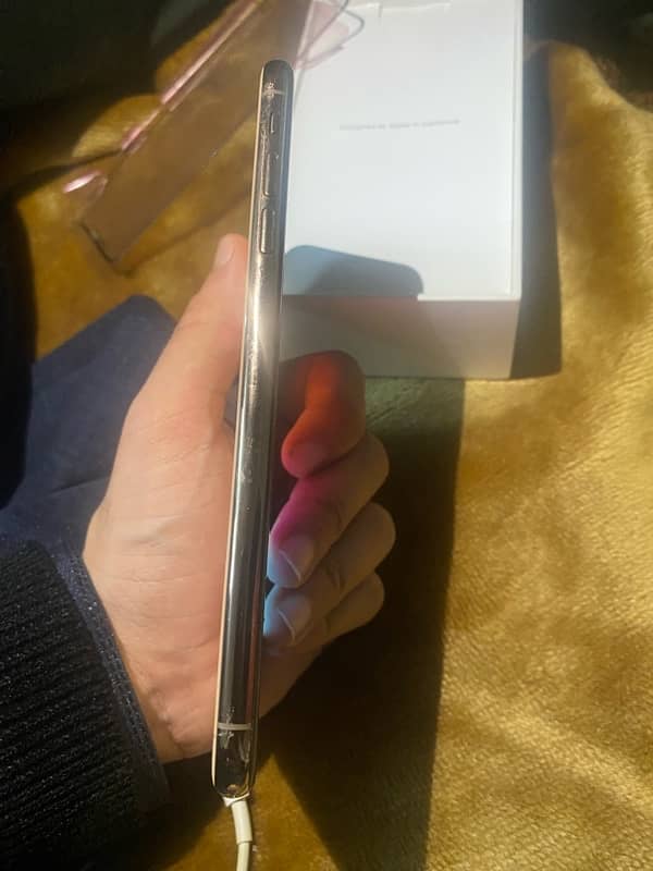 iphone xs max dual pta approved water pack golden colour 4